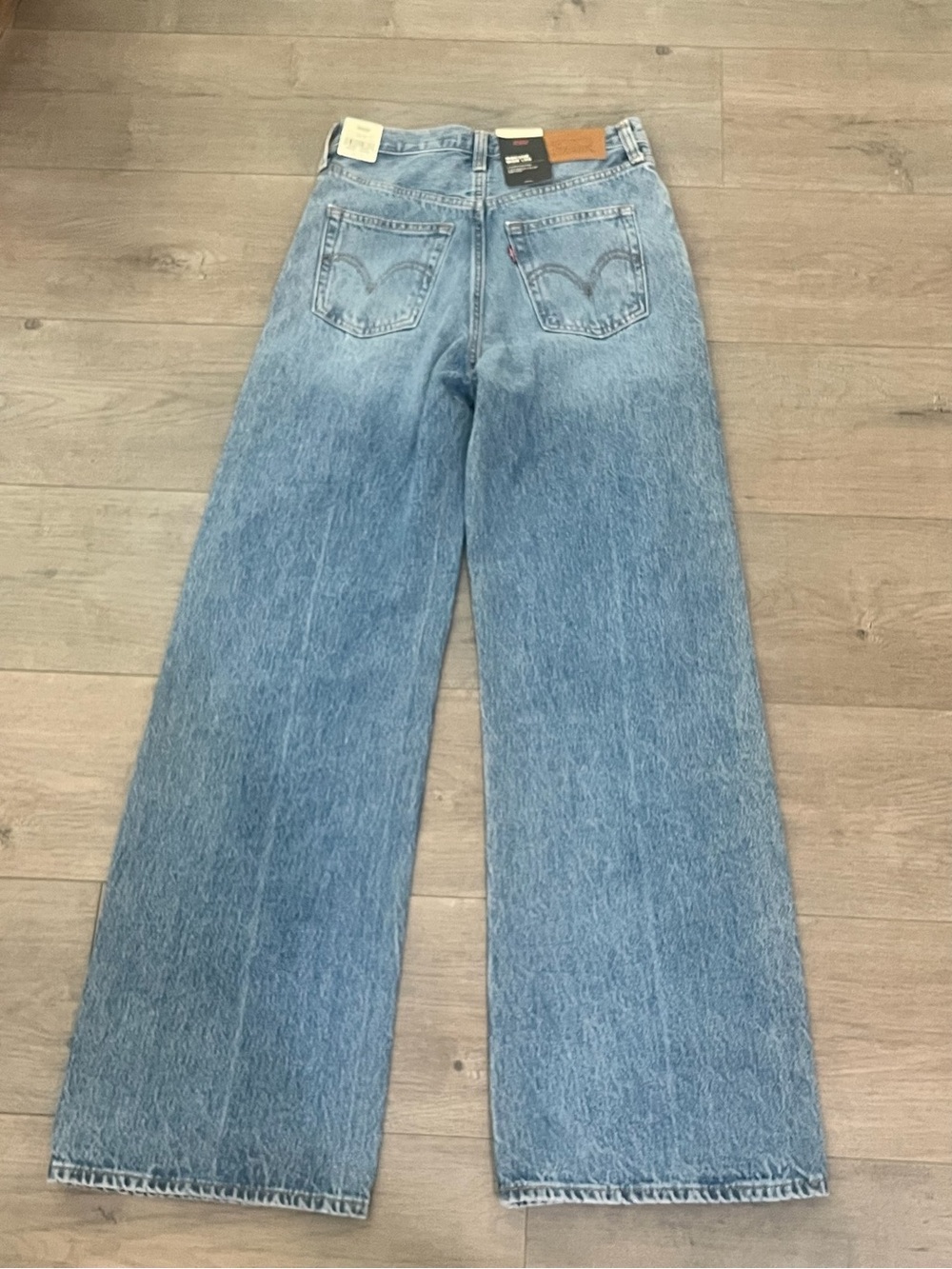 Levi’s Wide Leg Light Blue Women's Jeans - Picture 3 of 6
